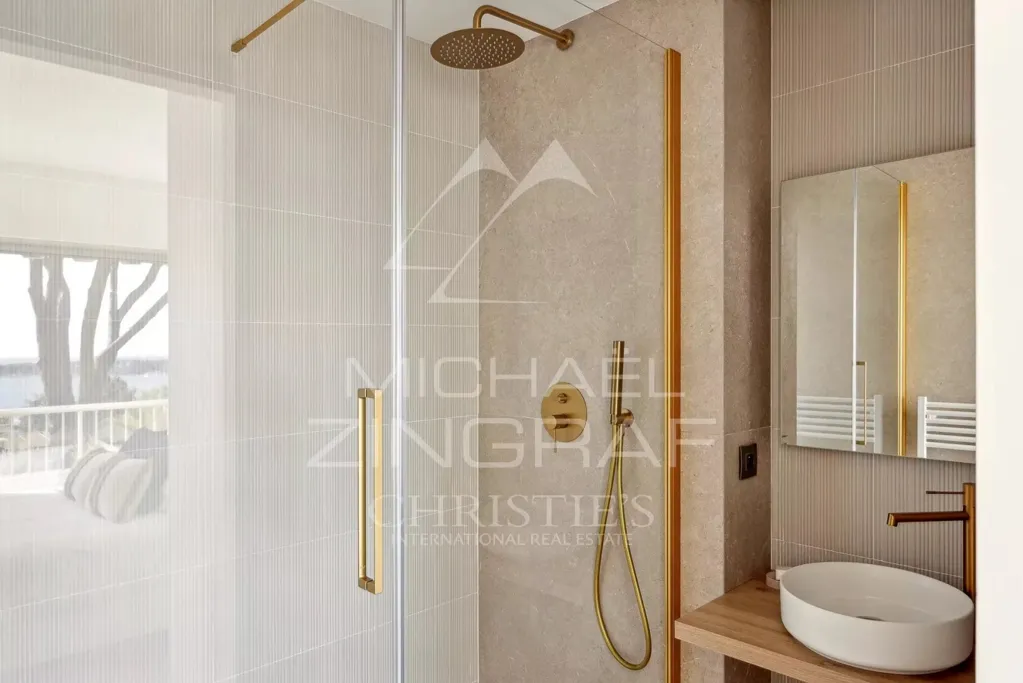 Vannitoad - Luxury Flat with Sea View in Cannes