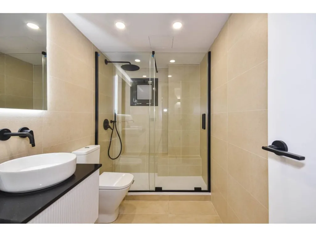 Salles de bain - Apartment with Balcony in Sarrià, Barcelona