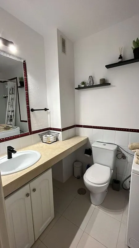 Salles de bain - 1-Bedroom Apartment with Pool in Callao Salvaje