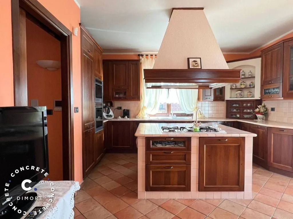 Köök - Luxury Bifamiliar Villa with Private Garden in Chieri