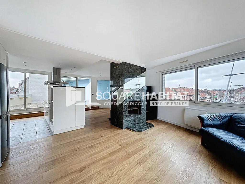 Elutuba - Charming 3-Bed Flat with Veranda in Ronchin