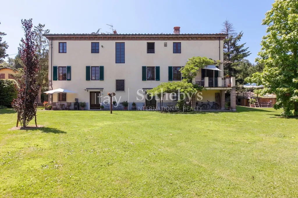 Välivaade - Historic Villa with Pool near Lucca