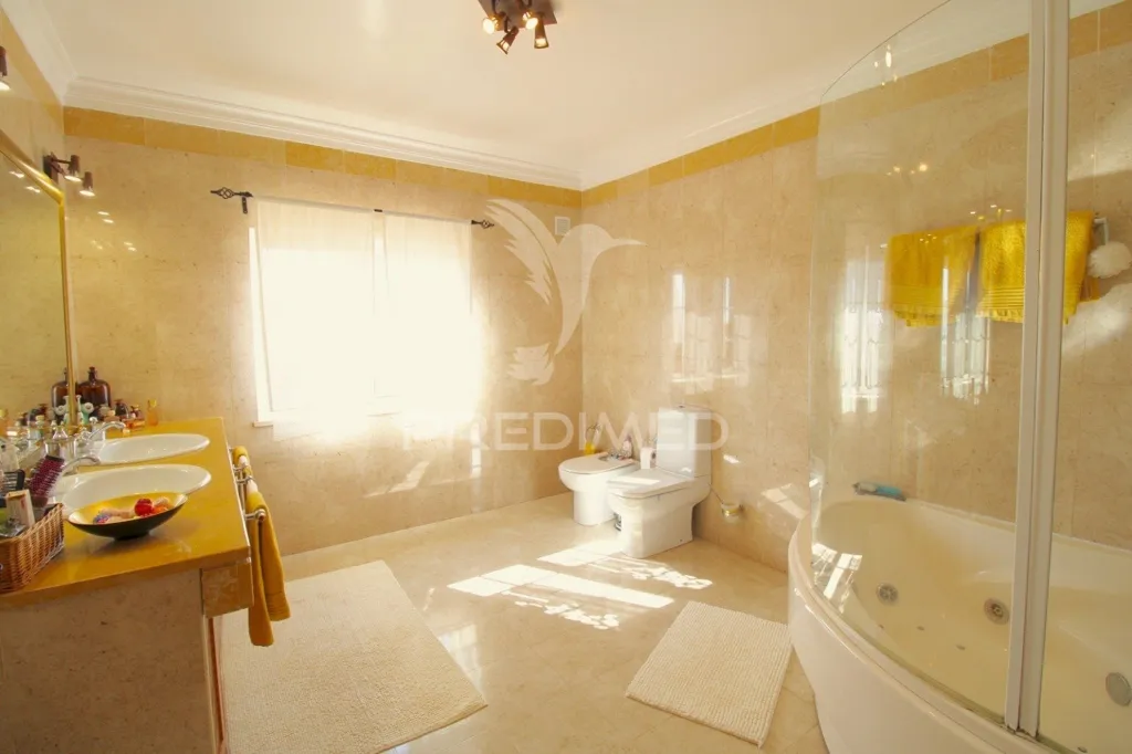 Salles de bain - House with Pool in Proximity to Faro