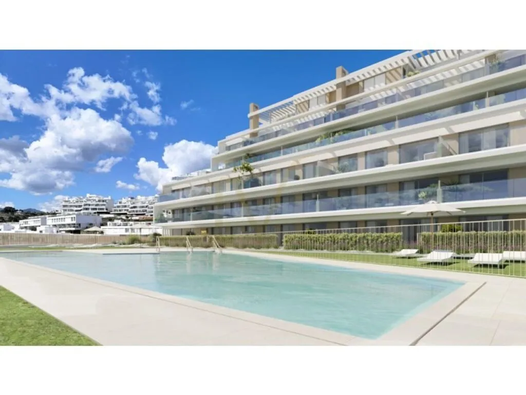 Bassein - Luxury Flat with Mountain Views in Estepona