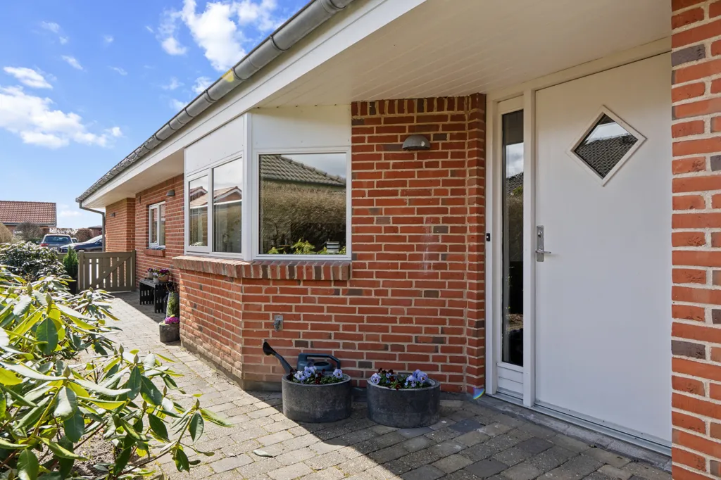 Välivaade - Modernised Villa with Carport in Herning