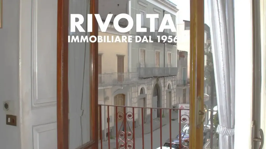 Balcon - Three-Storey House with Shop in San Giuseppe Vesuviano