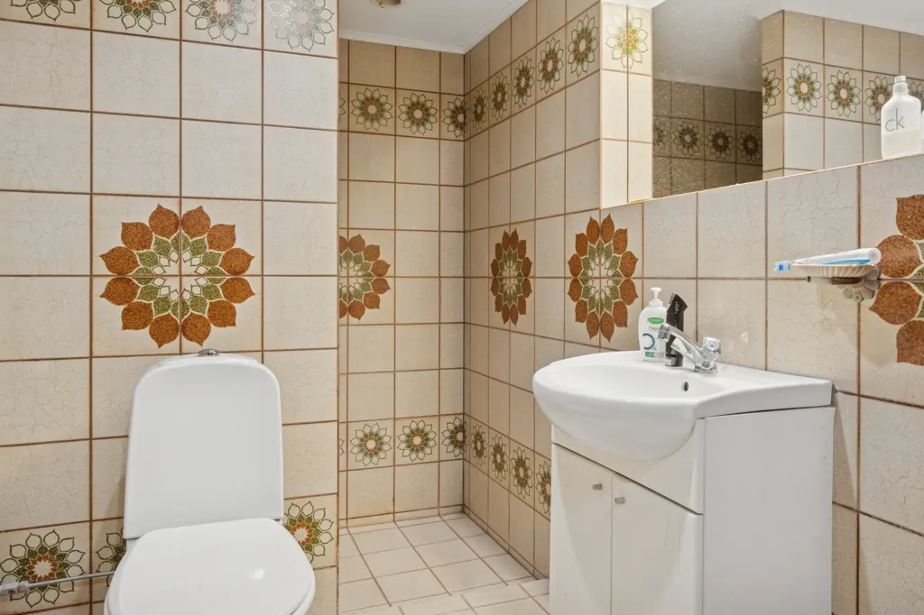 Salles de bain - Well-Maintained Villa with Garden in Herlev