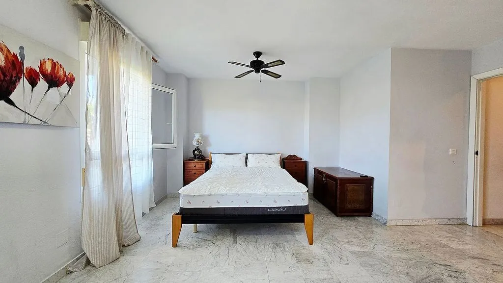 Chambres - 3-Bed Apartment with Pool in Nueva Andalucía, Marbella