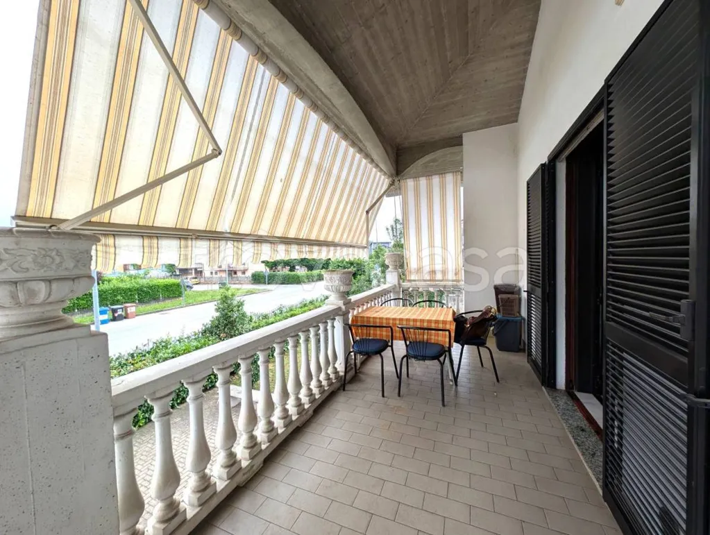 Terrasse - Villa with Garden and Pool in Beinette
