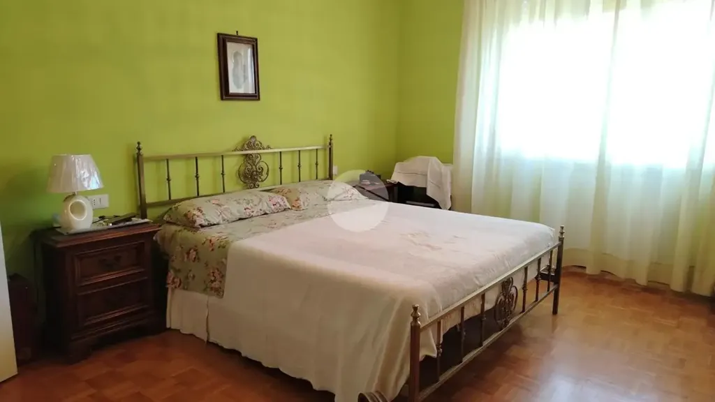 Chambres - Rustic Penthouse with Balcony in Parma