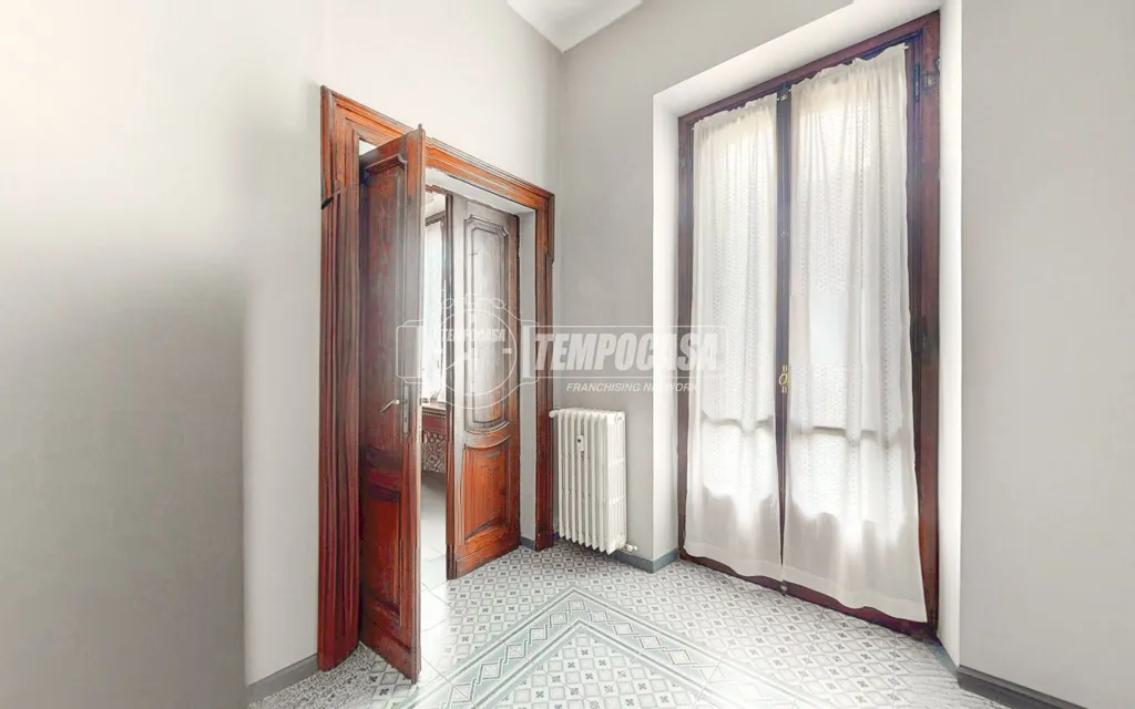 Hallway - Signorile Apartment with Four Balconies in Crocetta