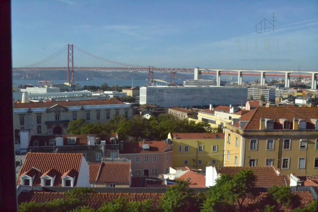 Luxury Flat with River View in Lisbon