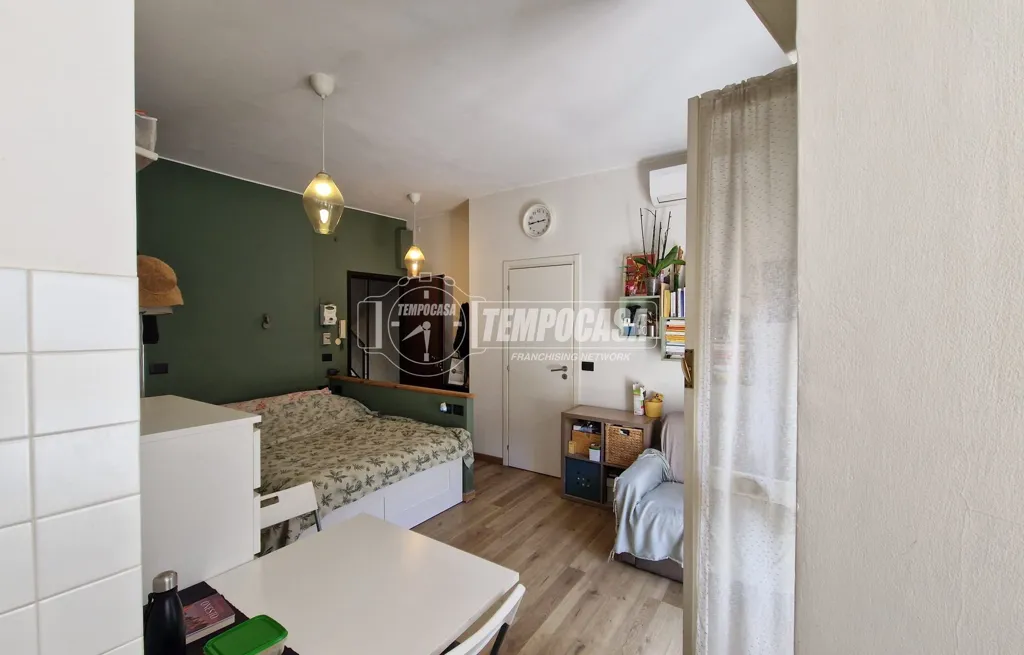 Magamistoad - Rearranged Studio with Balcony in Turin