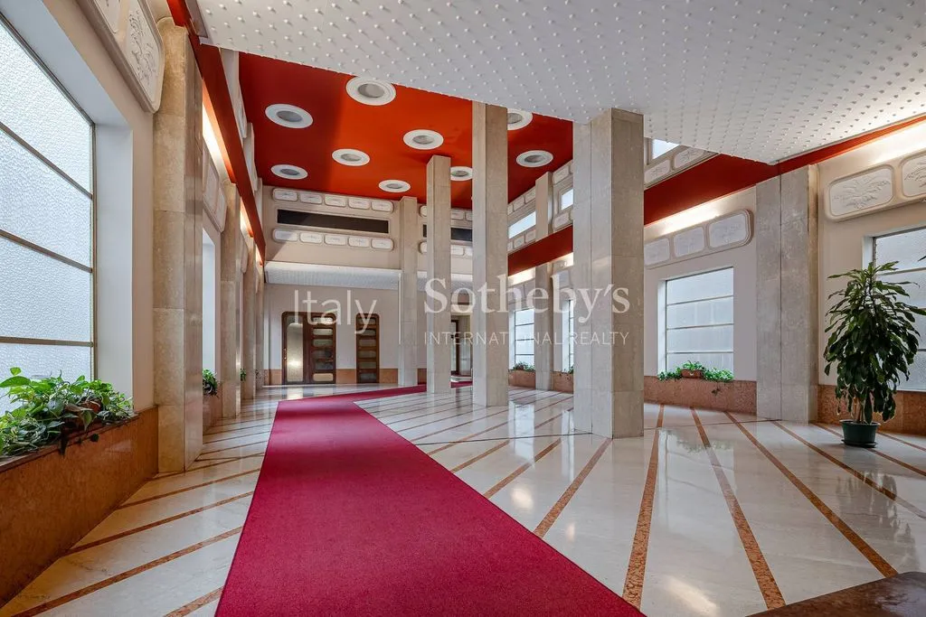 hallway_entrance