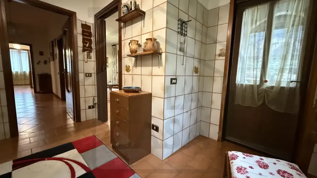 hallway_entrance