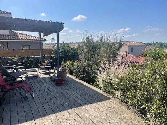 Terrasse - Maison de Plain Pied avec Terrasse au Centre de Venerque