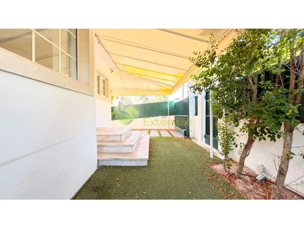 4 Bedroom Villa with Pool near Cascais