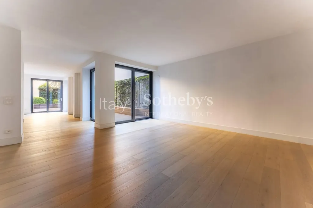 Elutuba - Multi-level Residence with Garden in Brera