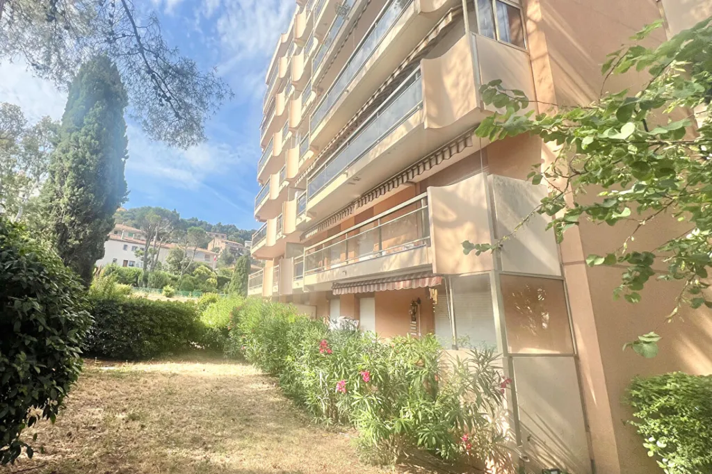 Jardin - Appartement 3 Pièces avec Terrasse à Saint-Raphaël