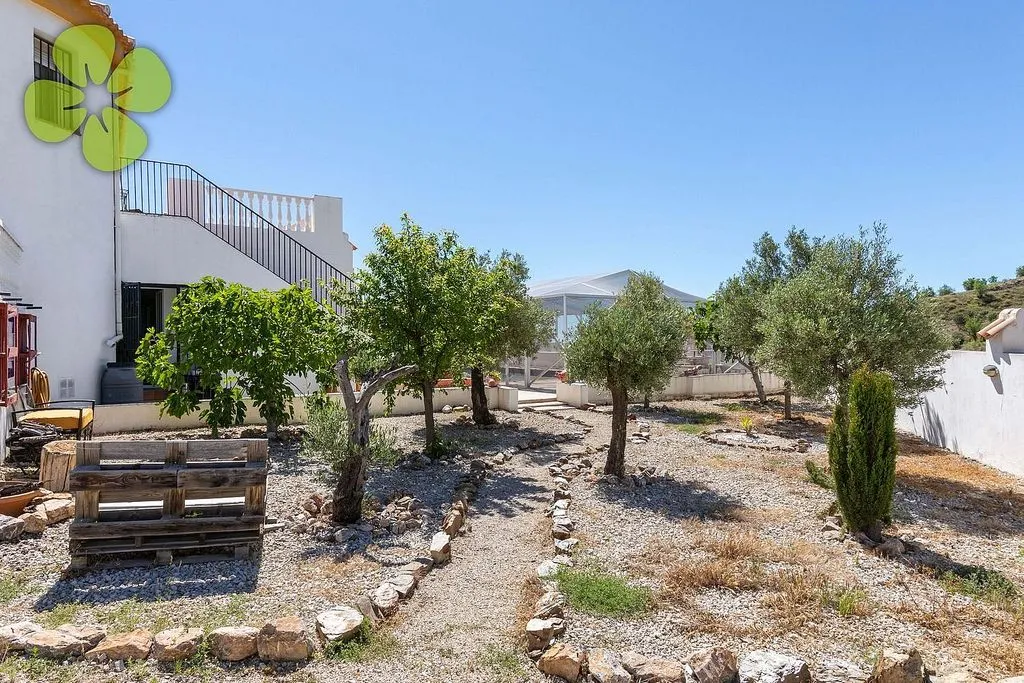 Jardin - Chalet with Pool and Mountain View in Vélez-Rubio