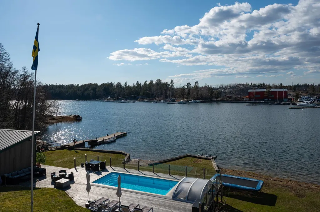 Õhuvaade - Scenic Villa with Pool in Southern Archipelago