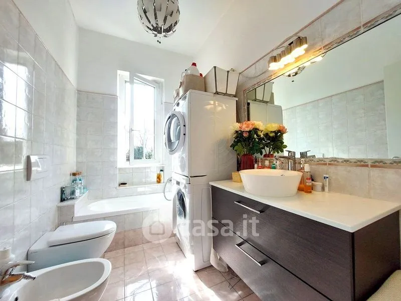 Bagni - Trilocale with Terrace in Seriate