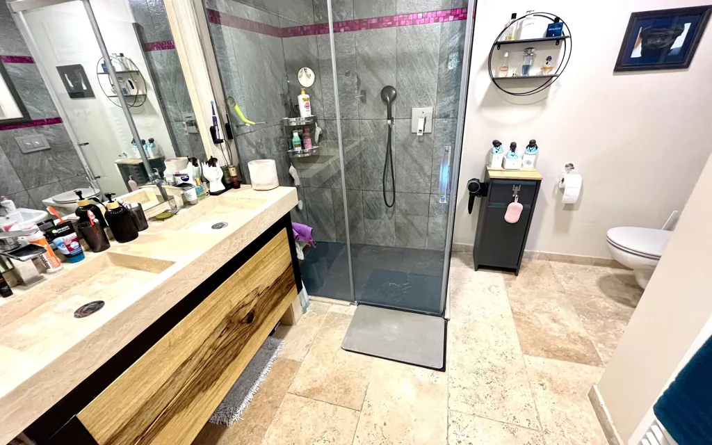 Salles de bain - Bas de Villa Rénové au Calme près de La Bocca