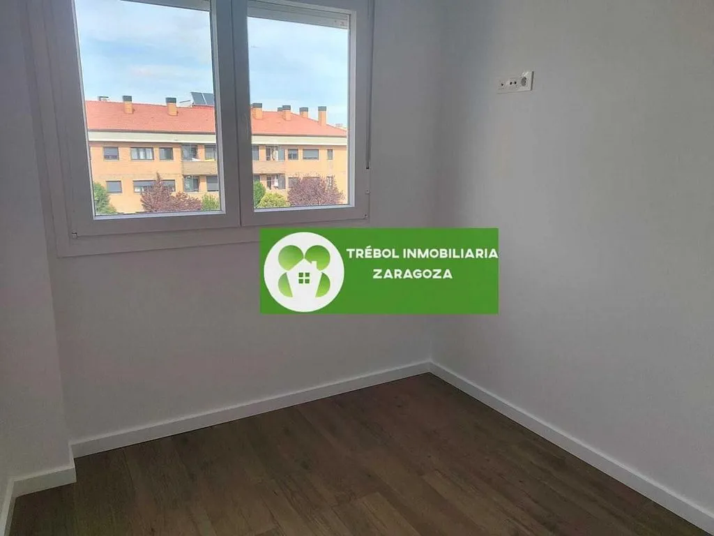 Toad - New-Build Apartment with Large Terrace in Cadrete