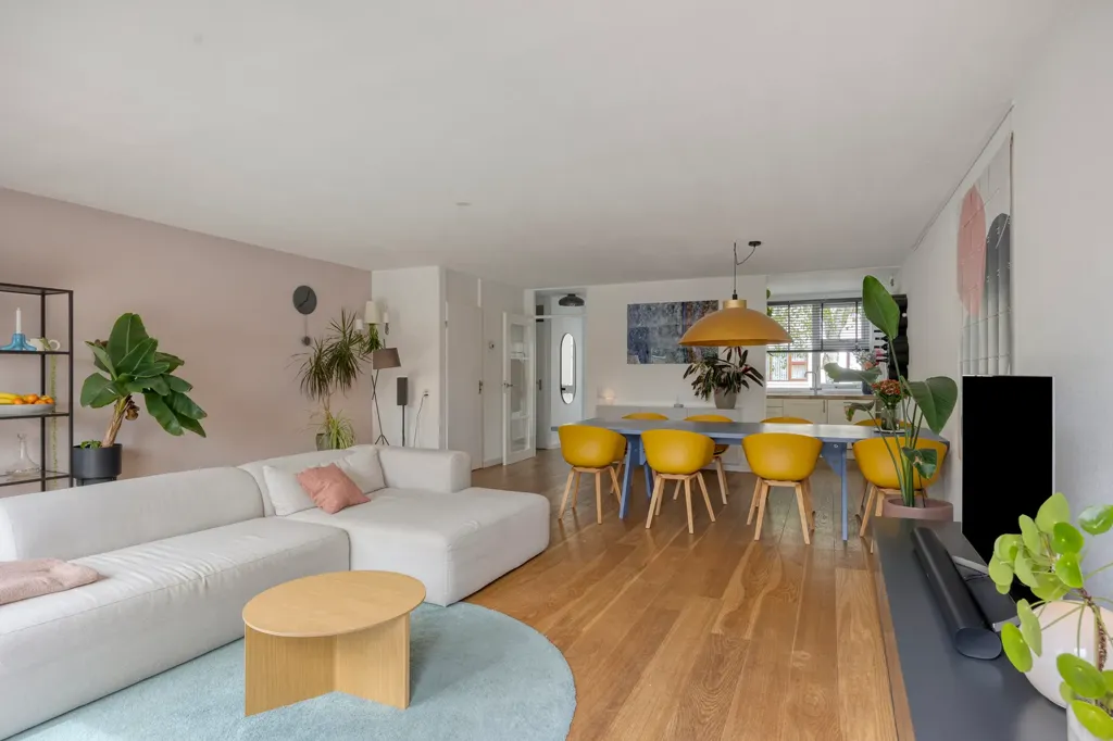 Elutuba - Spacious End-Terrace House with Garden in Capelle