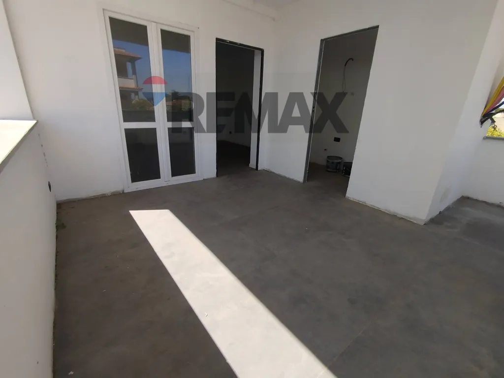 Toad - Modern Villa with Garden in Anzio