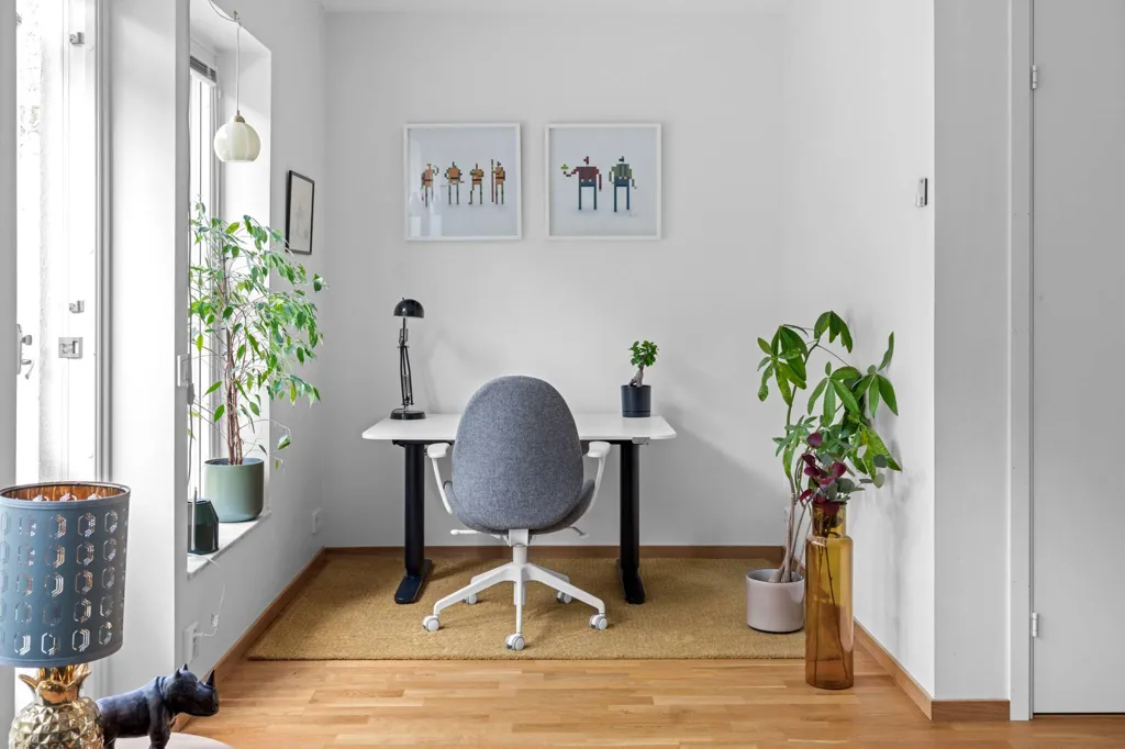 Kabinet - Modern Flat with House-Style Feel in Central Älta
