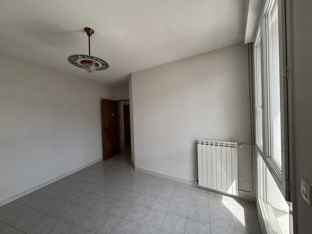 Toad - Bright Apartment with Central Location in Ganges