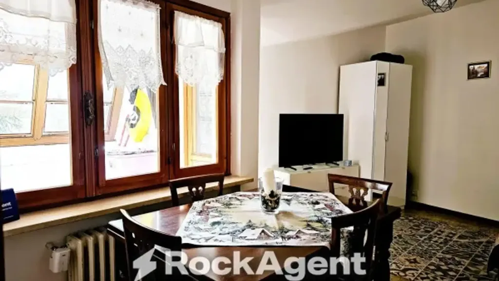 Söögituba - Spacious Apartment with Balcony in Bardonecchia