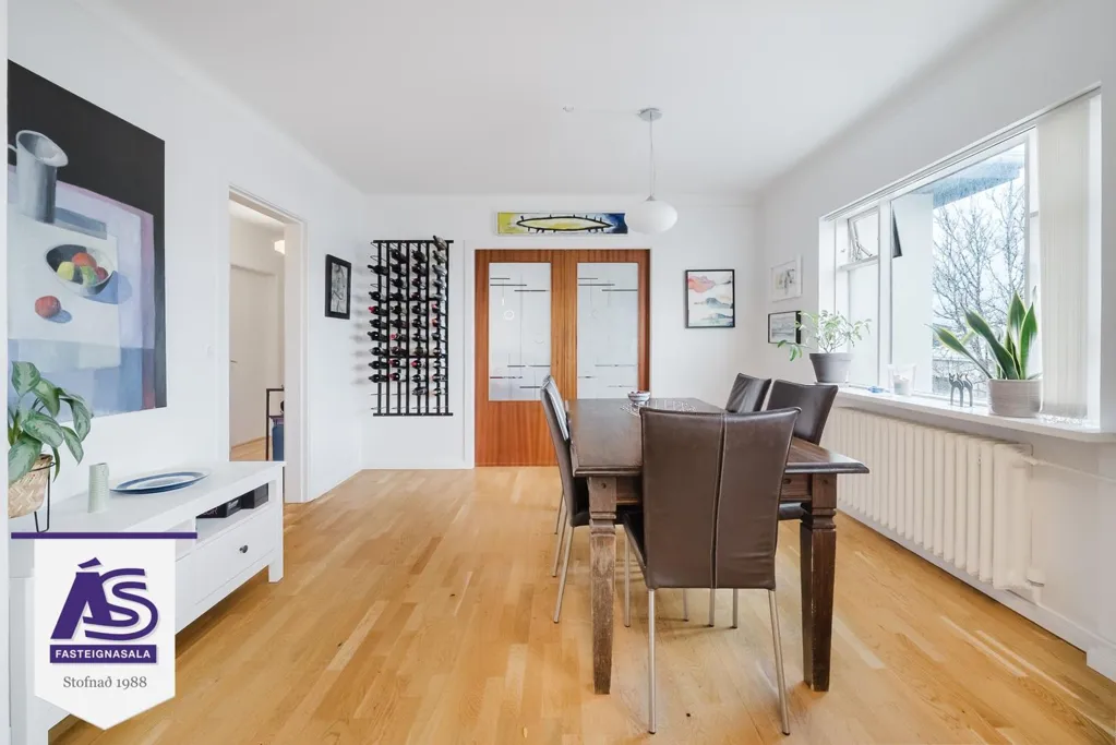 Sala da pranzo - 5-6 Bed Apartment with Sea View in Hafnarfjörður