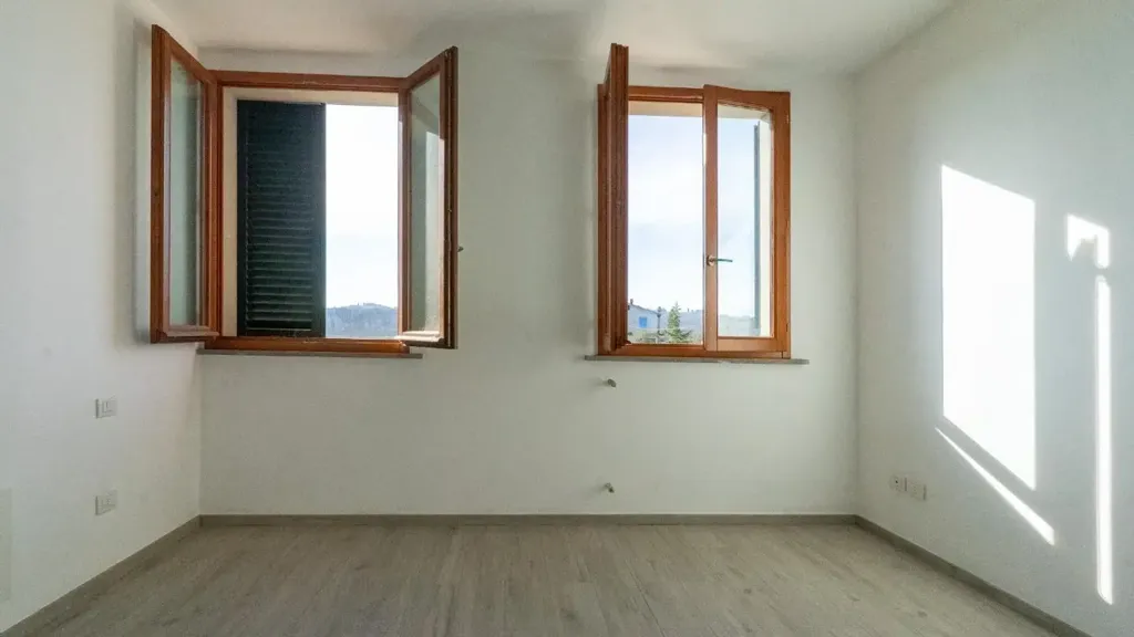 Pièces - Rearranged Apartment with Garden in Petrazzi