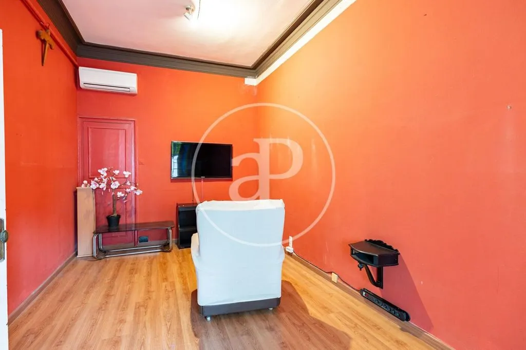 Living Room - Classical Apartment in Eixample Dreta, Barcelona