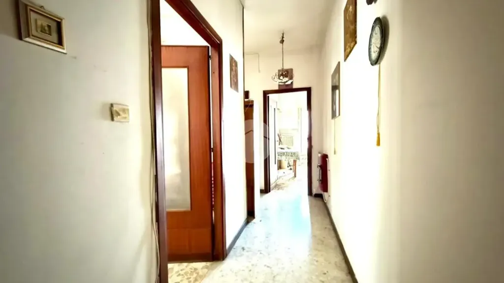 Esik - Spacious Apartment with Balconies in Napoli