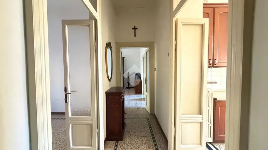 Esik - 3-Room Apartment with Balcony in Broni
