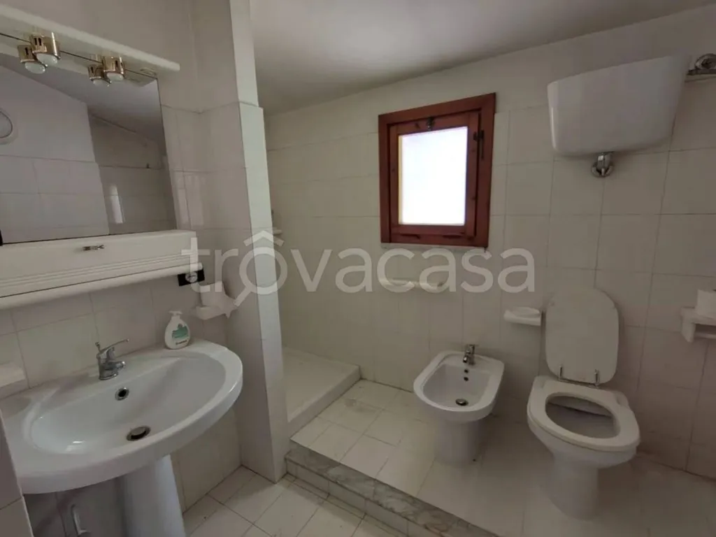 Salles de bain - Spacious Apartment with Balcony in Priverno