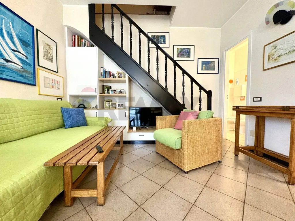 Séjour - Bright Bilocale with Lake View in Baveno