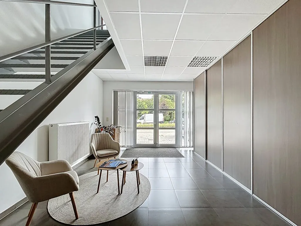 hallway_entrance