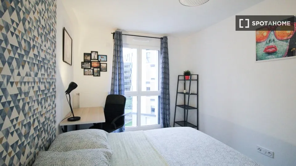 Chambres - Chambre dans Appartement 4 Pièces à République, Paris