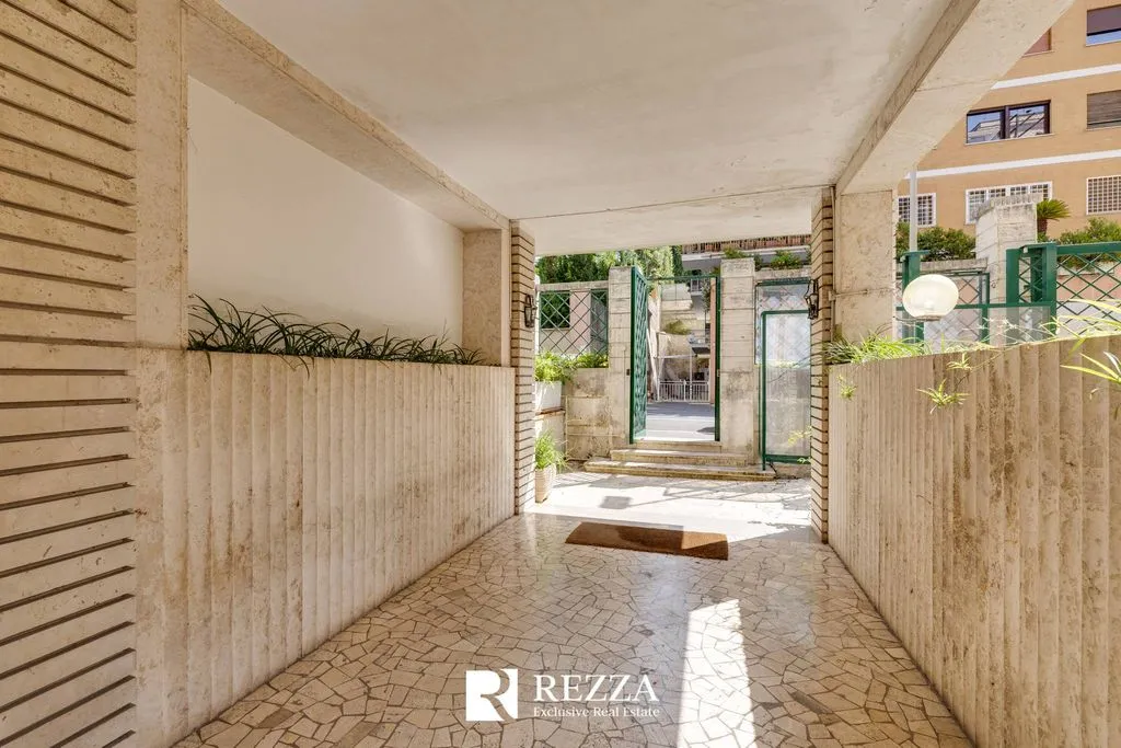 Entrée - Luxury Office with Terrace in Parioli, Rome