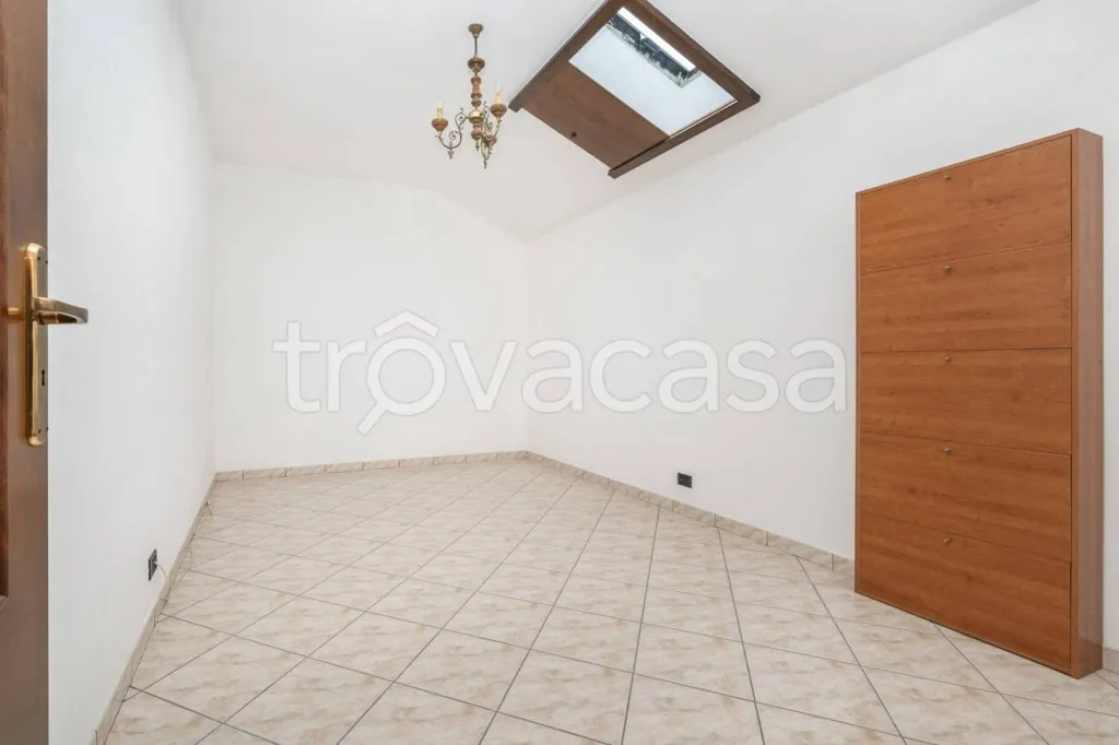 Pièces - Independent House with Balcony in Dronero