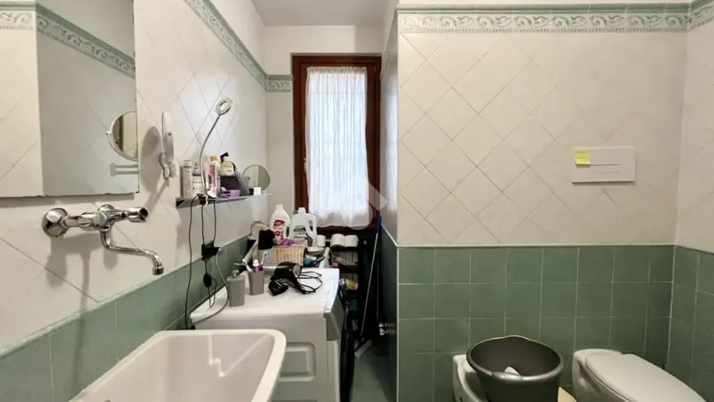 Salles de bain - Trilocale with Terrace in Adro