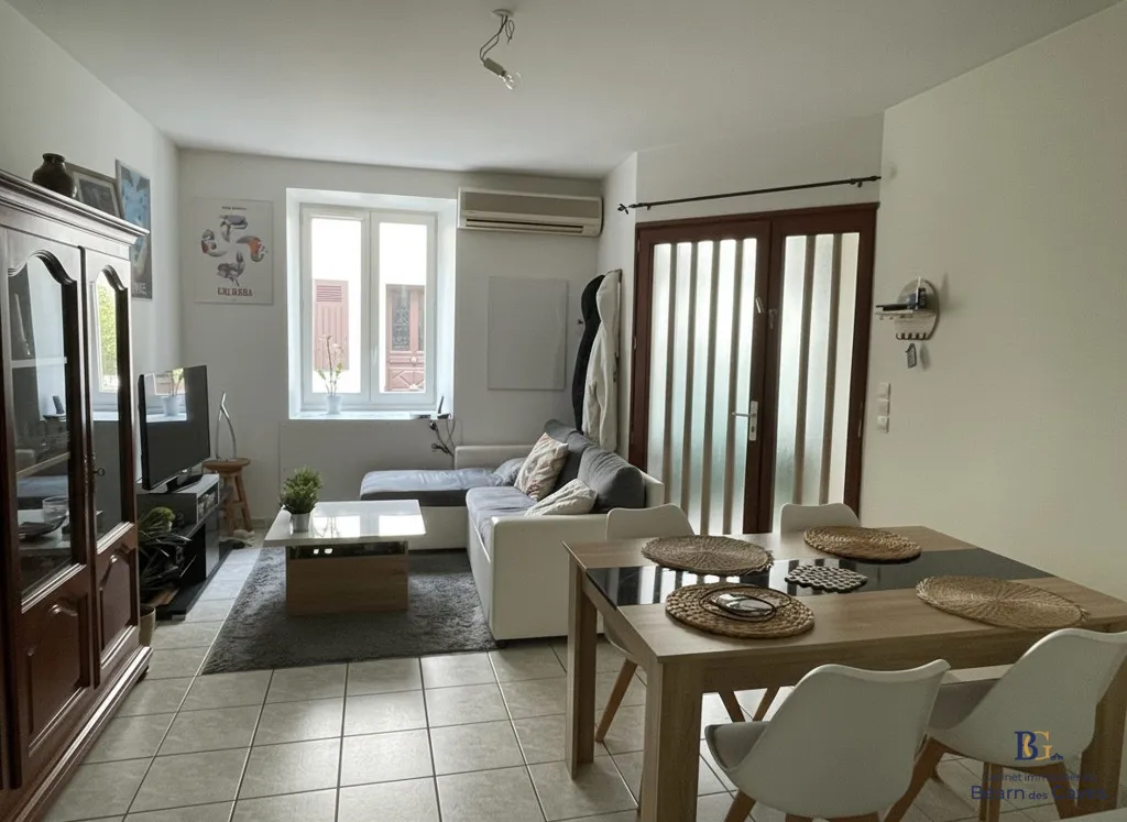 Söögituba - Two 3-Bedroom Apartments in Sorde-l'Abbaye