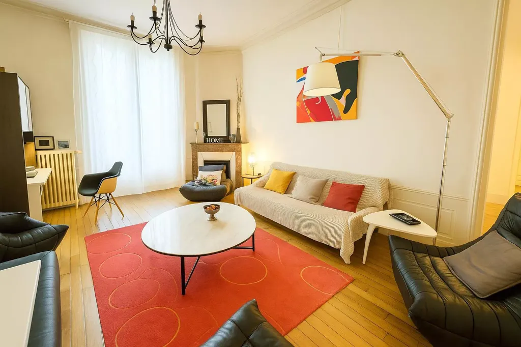 Living Room - City House with Pool in Périgueux Centre