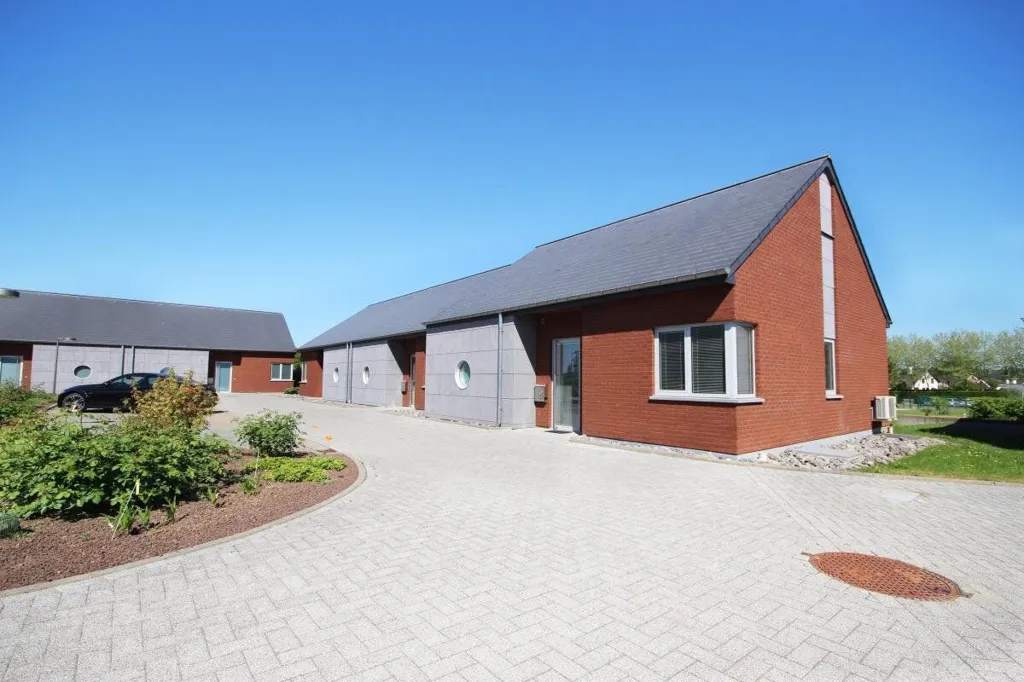 Välivaade - Accessible House with Terrace in Secure Setting