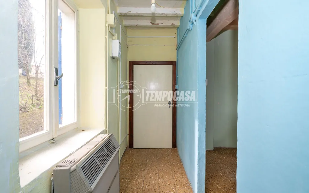 Esik - One-Bedroom Flat in Multi-Storey Building in Sassuolo