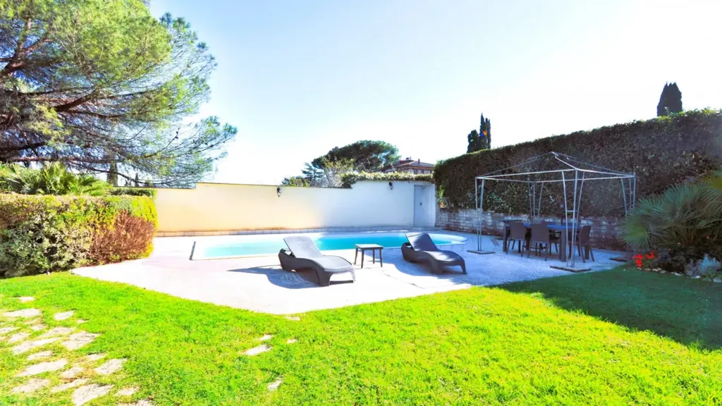 pool_area